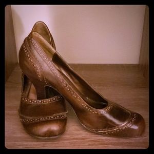 Unlisted by Kenneth Cole Heels